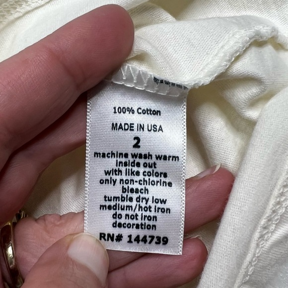 No Curfew “Queen” Crewneck Graphic Short Sleeve Tee Shirt in Ivory Size S - Picture 5 of 6